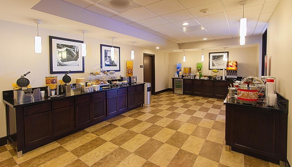 Hampton Inn Dekalb - Near The University Ngoại thất bức ảnh