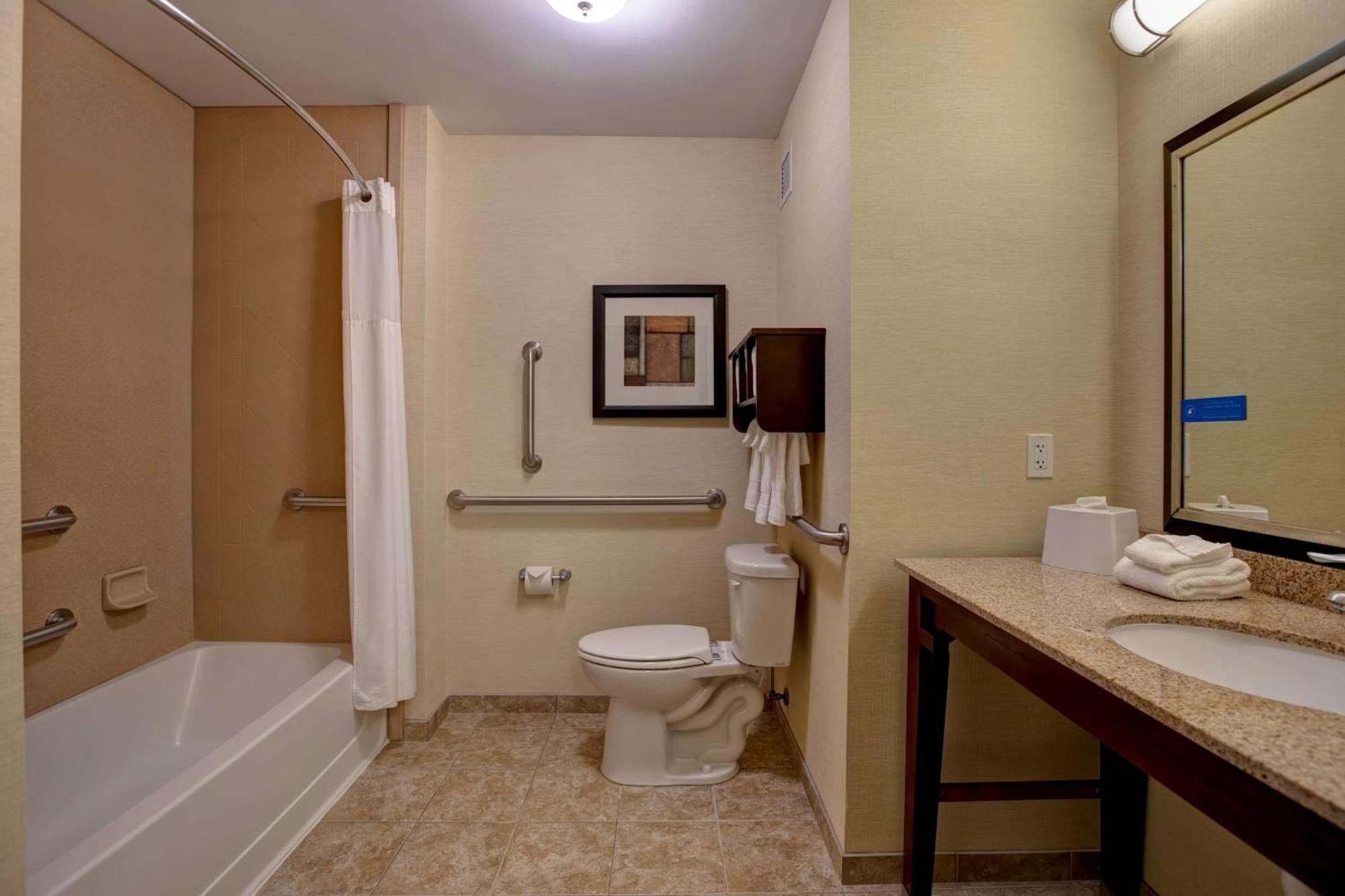 Hampton Inn Dekalb - Near The University Ngoại thất bức ảnh