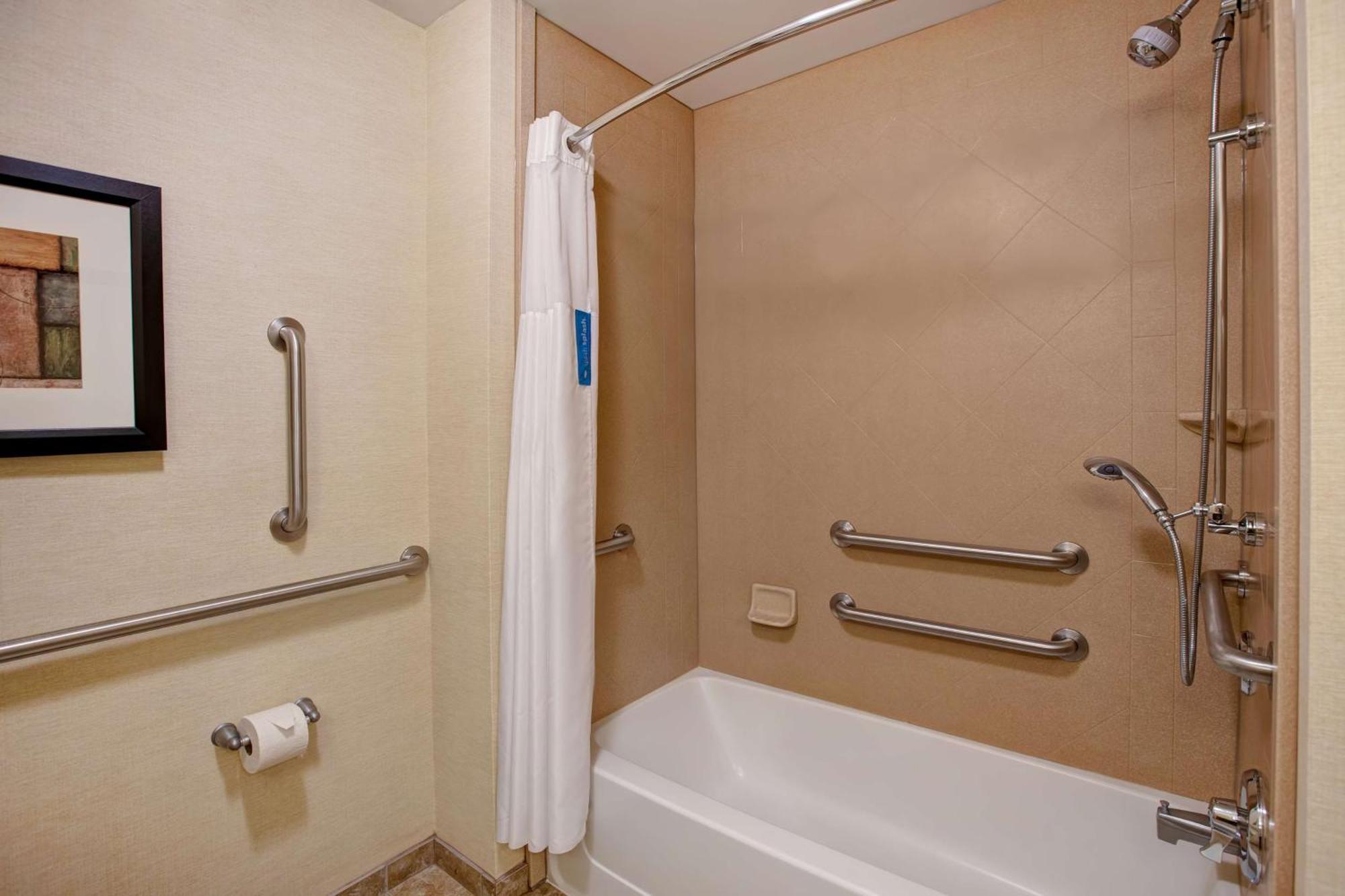 Hampton Inn Dekalb - Near The University Ngoại thất bức ảnh