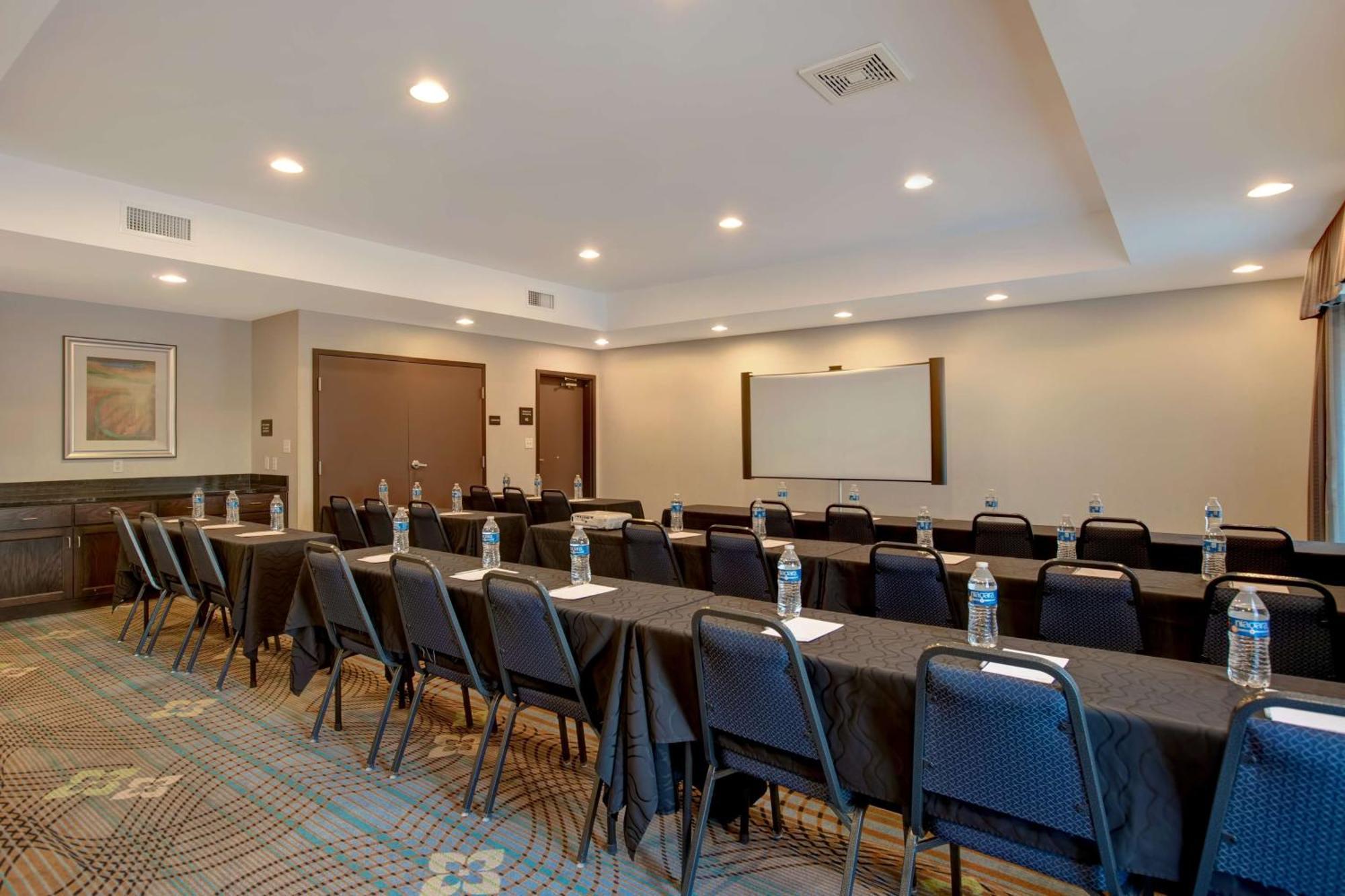 Hampton Inn Dekalb - Near The University Ngoại thất bức ảnh