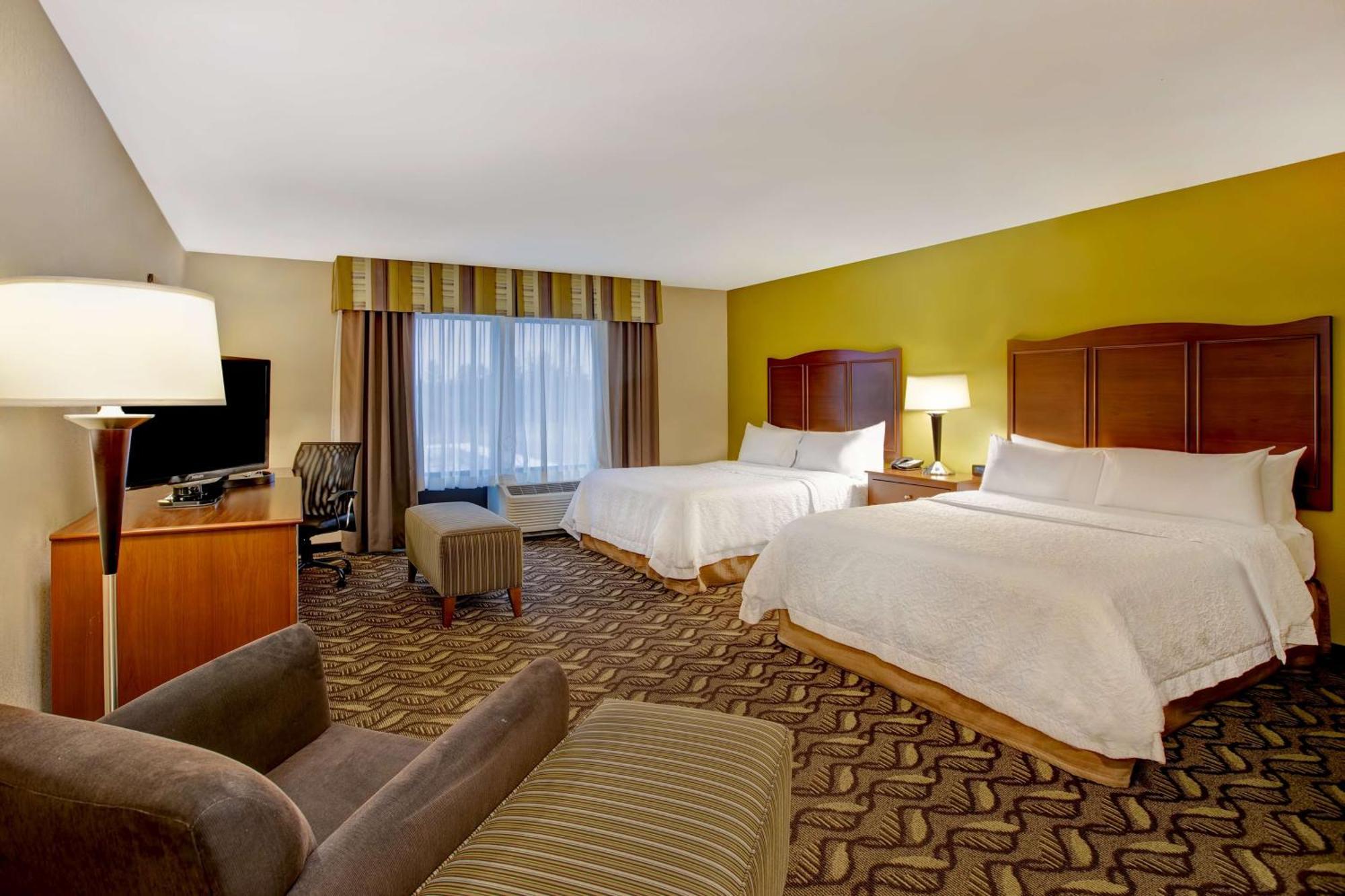 Hampton Inn Dekalb - Near The University Ngoại thất bức ảnh