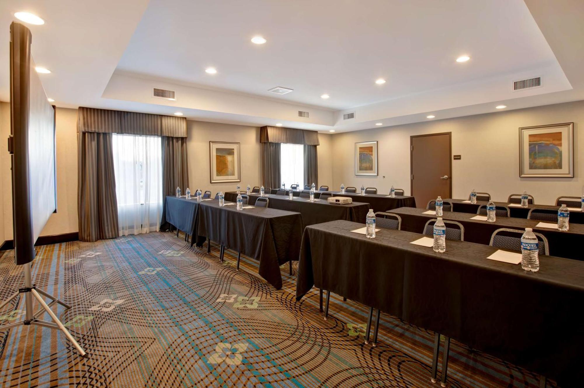 Hampton Inn Dekalb - Near The University Ngoại thất bức ảnh