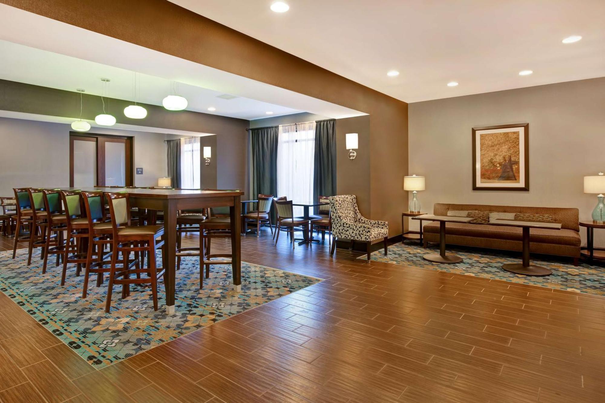 Hampton Inn Dekalb - Near The University Ngoại thất bức ảnh