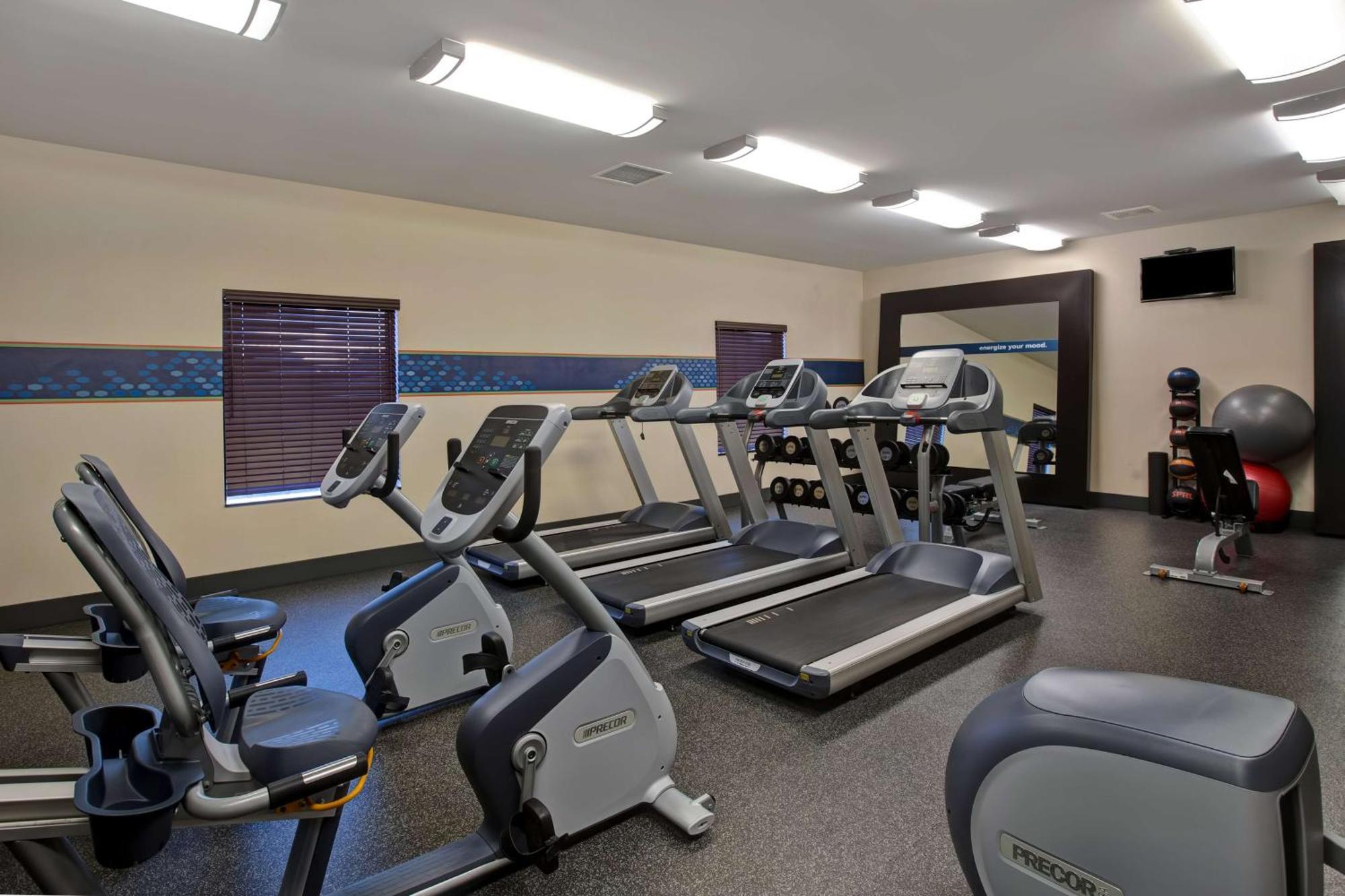 Hampton Inn Dekalb - Near The University Ngoại thất bức ảnh